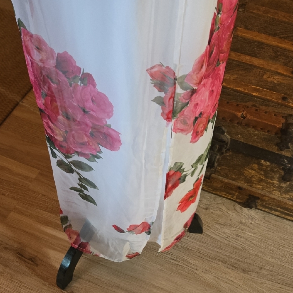Chic Floral Maxi Dress - White with Pink and Red Accents - Picture 6 of 13